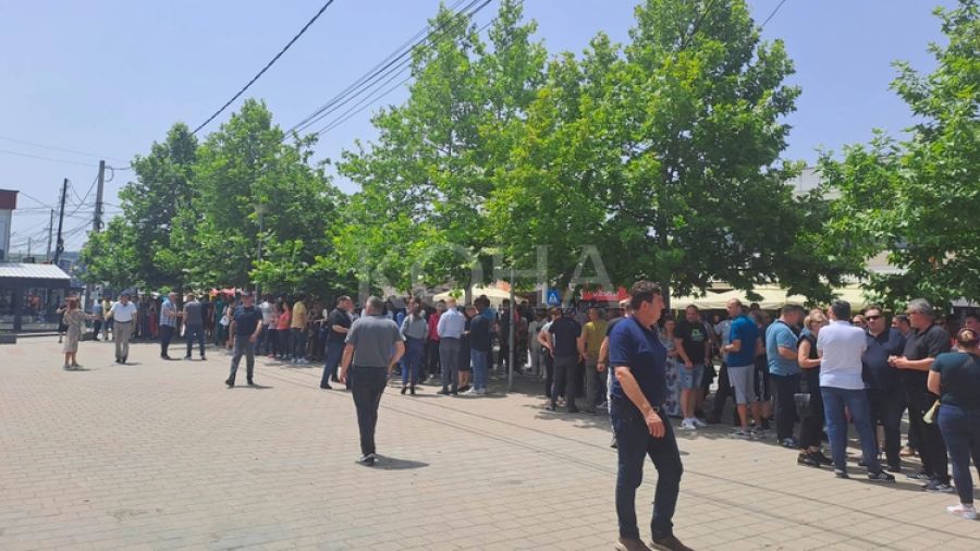 Sırplar Bugün de Graçanica’da Protesto Ediyor