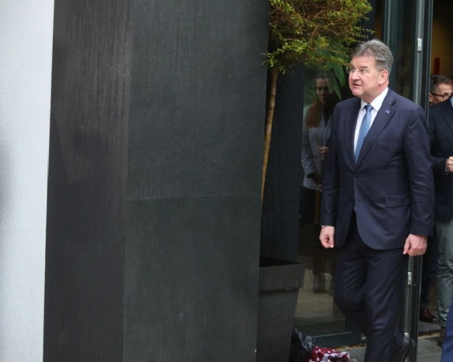 Lajçak, Kosova ve Sırbistan'ı Önümüzdeki Hafta Toplantıya Davet Etti