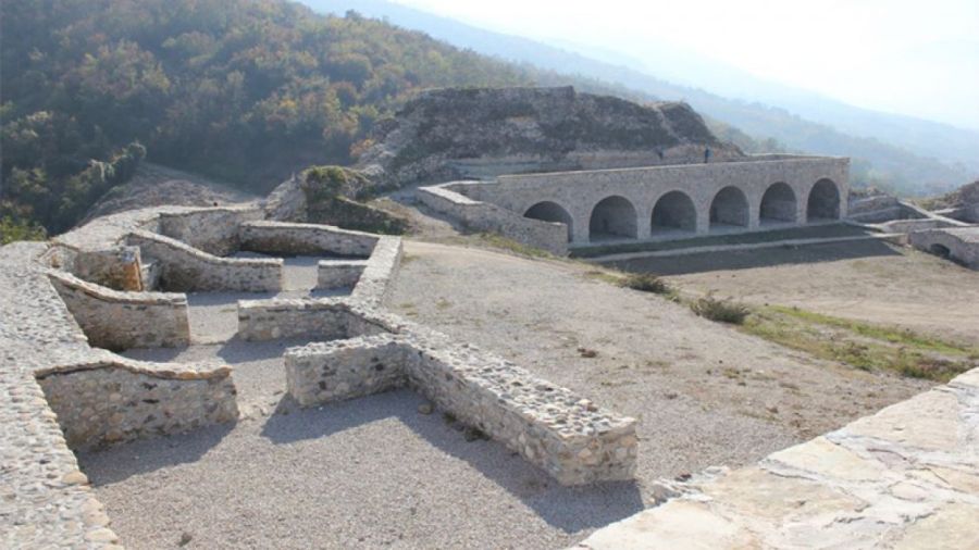 Prizren Kalesi'nde 2 Kişi Uyuşturucu Kullanırken Suçüstü Yakalandı