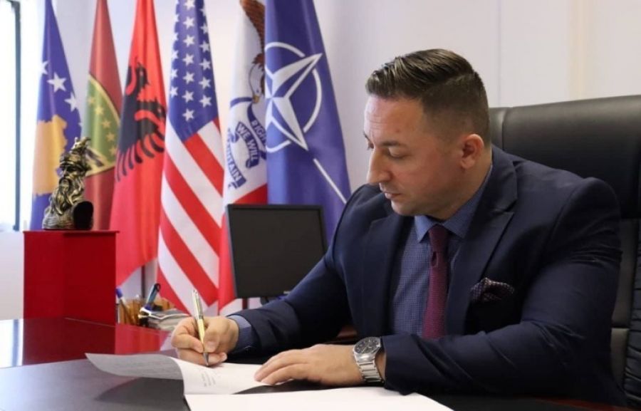 Savunma Bakanı da Yunanistan’a Yardım Sunma Hazırlığını Belirtti