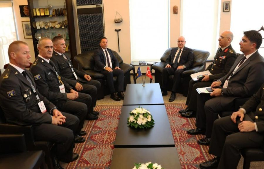 Savunma Bakanları Kosova-Türkiye Askeri İşbirliğinin Derinleştirilmesini Görüştüler