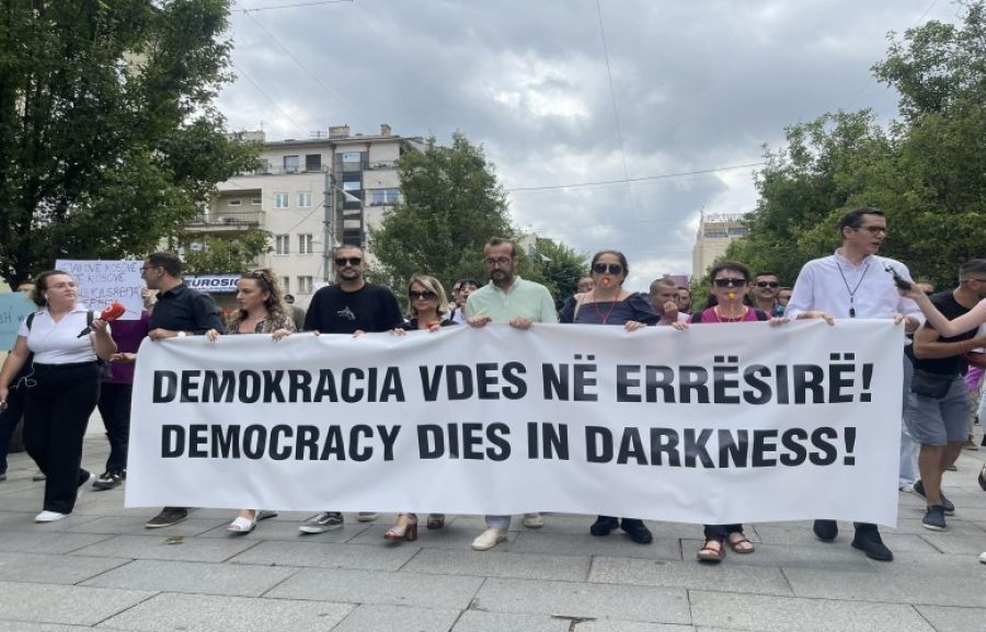 “Demokrasi Karanlıkta Ölür” Sloganıyla Protesto Düzenleniyor