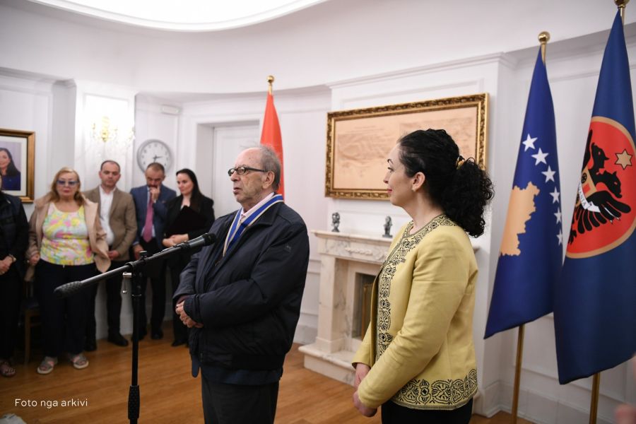 İsmail  Kadare Kosova Cumhuriyeti Vatandaşı Oldu