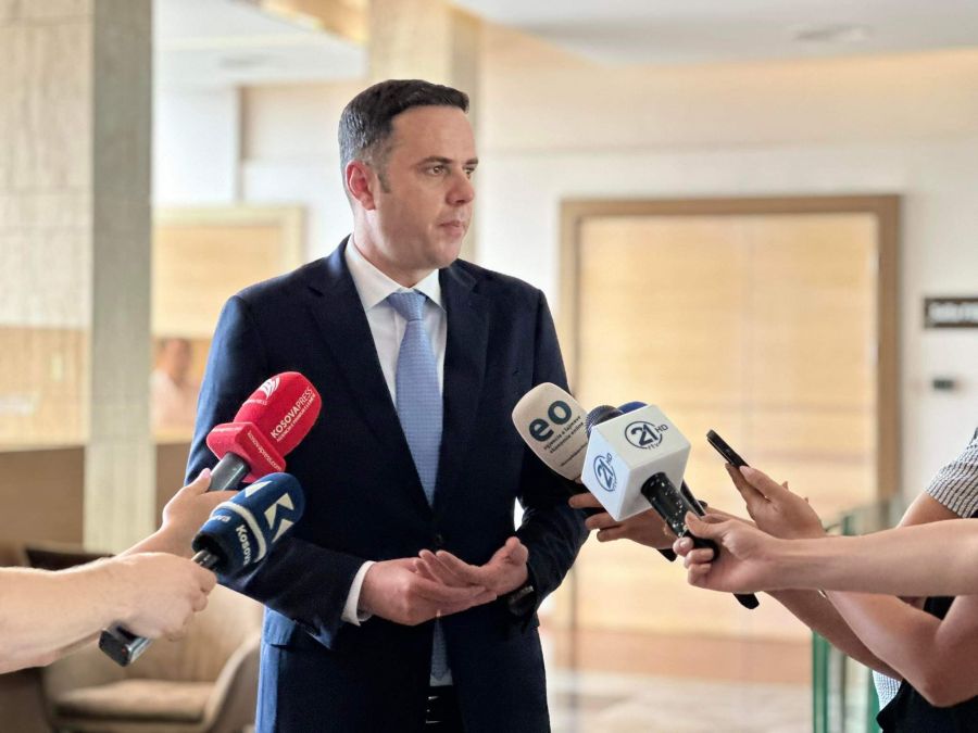 Kosova'da Demokrasiye Saldırı Eğilimi Var, Bu Vatandaşlar Arasında Korku Yaratıyor