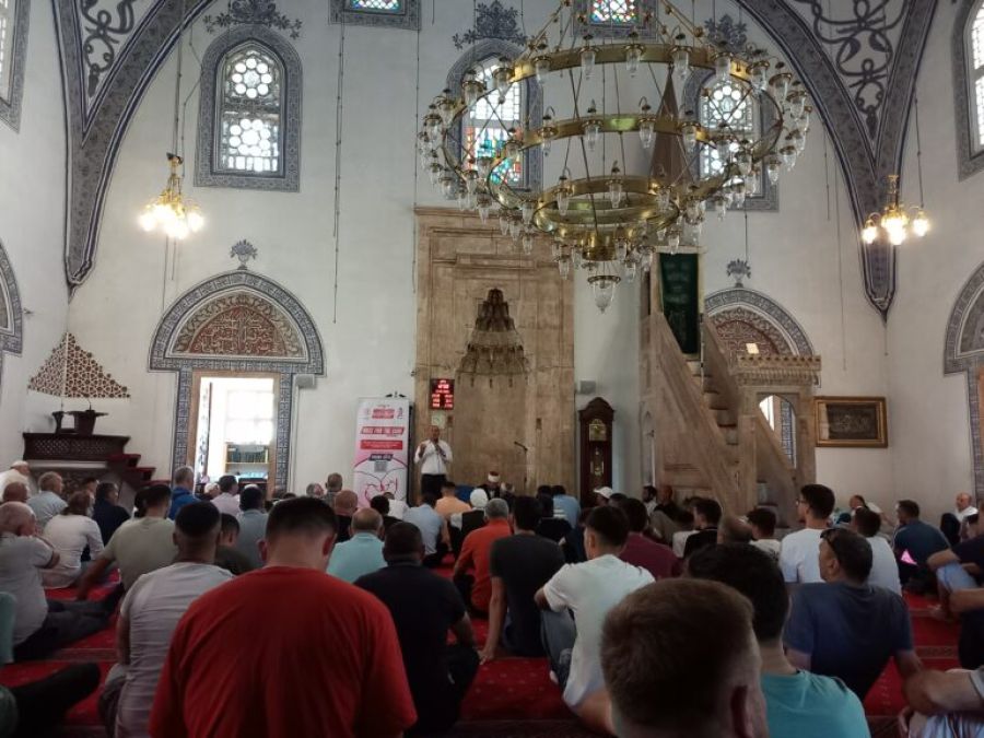 Priştine “Fatih Sultan Mehmet” Camiinde Meme Kanseri Hakkında  Konferans