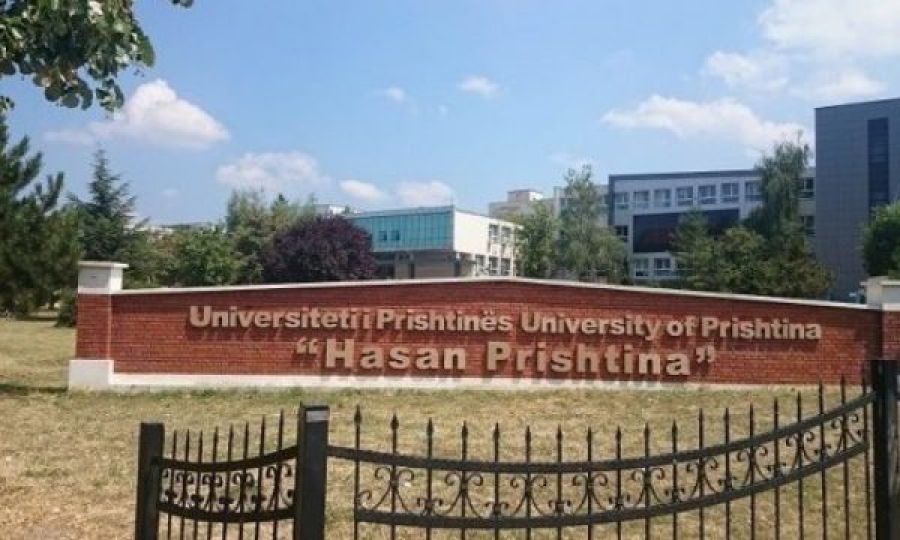 Üniversitelere Başvuran Gençlerin Sayısı Azalıyor