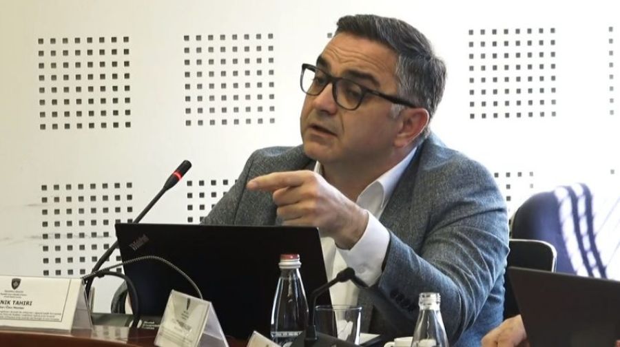 AAK: Bakan Hajdari’nin Bugün İstifa Etmesi Gerekirdi