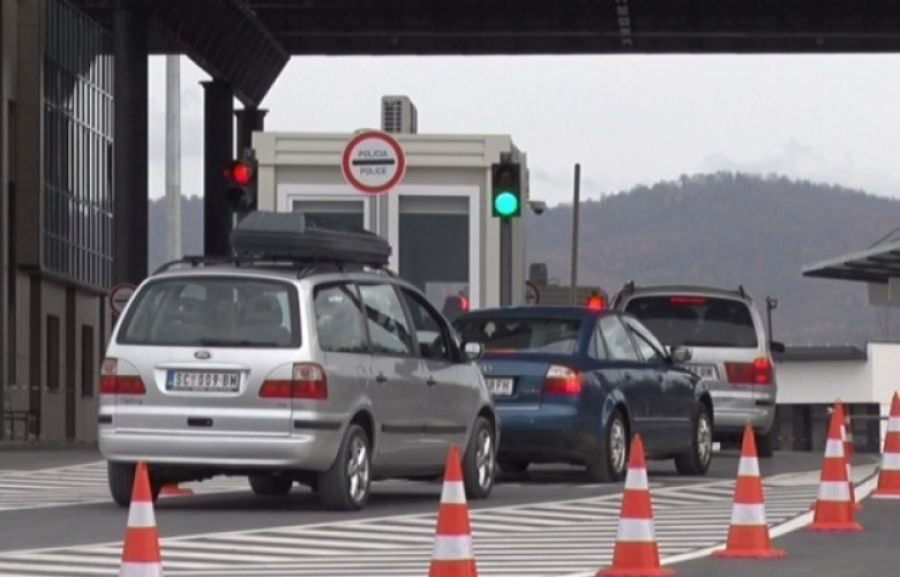 Merdare’de Kosova’dan Çıkışta 4 Saat Bekleniyor