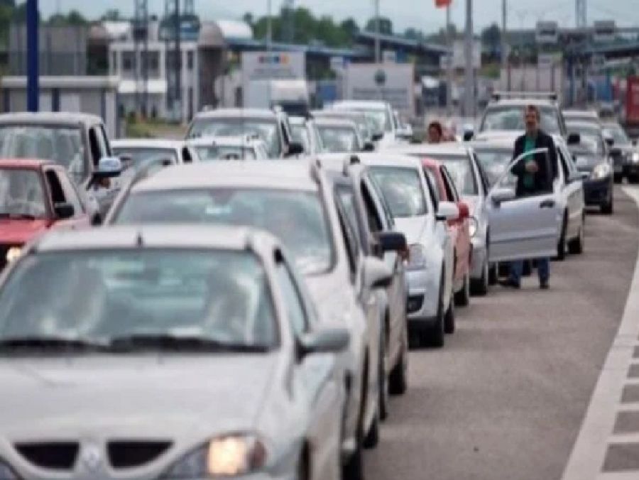 Merdare’de 30 Dakika Kadar Beklemek Gerekiyor