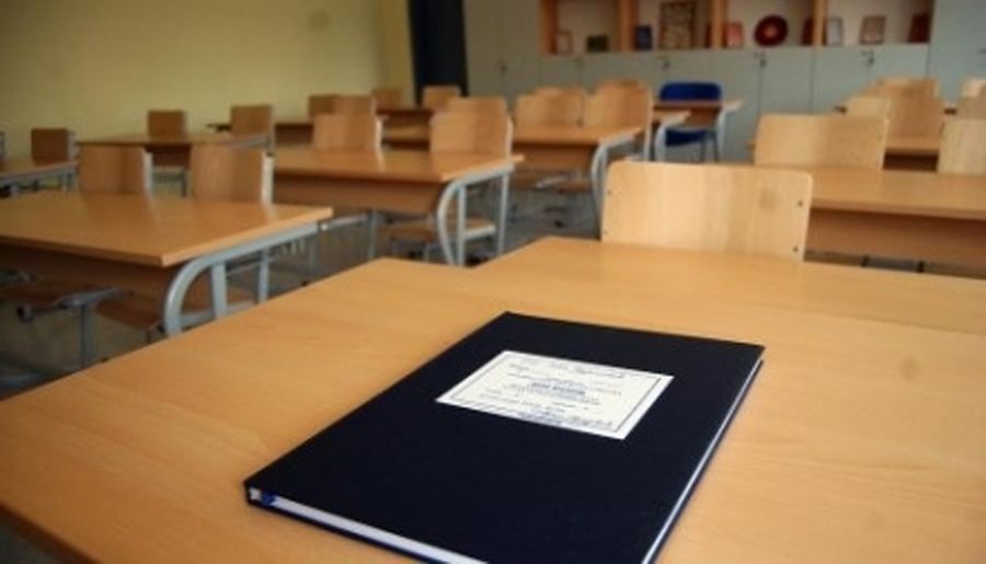 Kosova’dan Gitmek İçin Ücretsiz İzne Ayrılmaları Nedeniyle Okullar Öğretmenlersiz Kalıyor