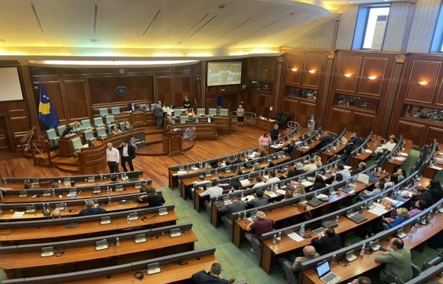 Olağanüstü Bugün Toplanacak Meclis’in Gündeminde Ders Kitapları