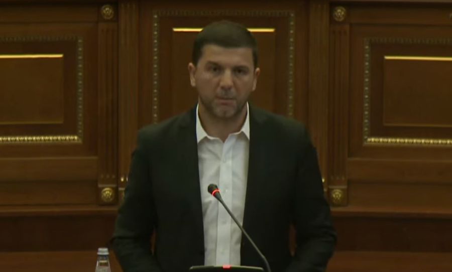 Hükümet, Çocukları Kitaplarsız Bıraktı