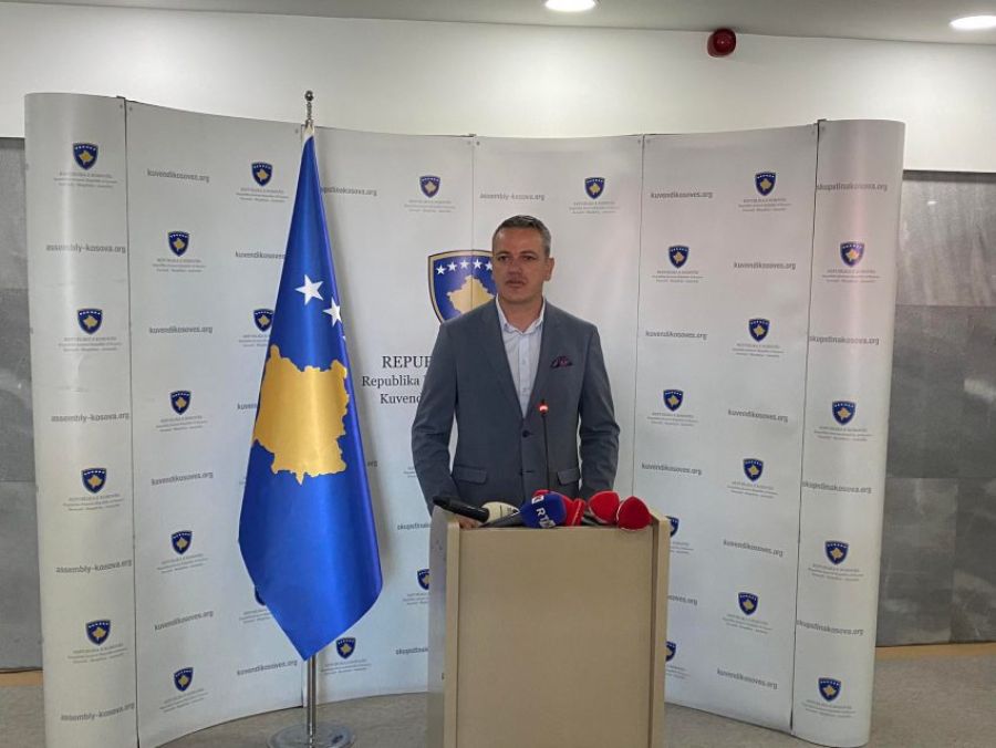 Kurti Hükümeti’ni Düşürmek İçin Sayımız Yok