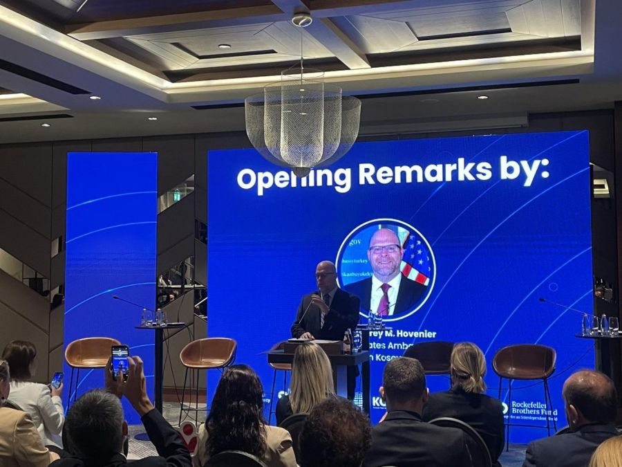 Kosova-Sırbistan İlişkilerinin Normalleşmesi Tüm Bölgenin Çıkarındandır