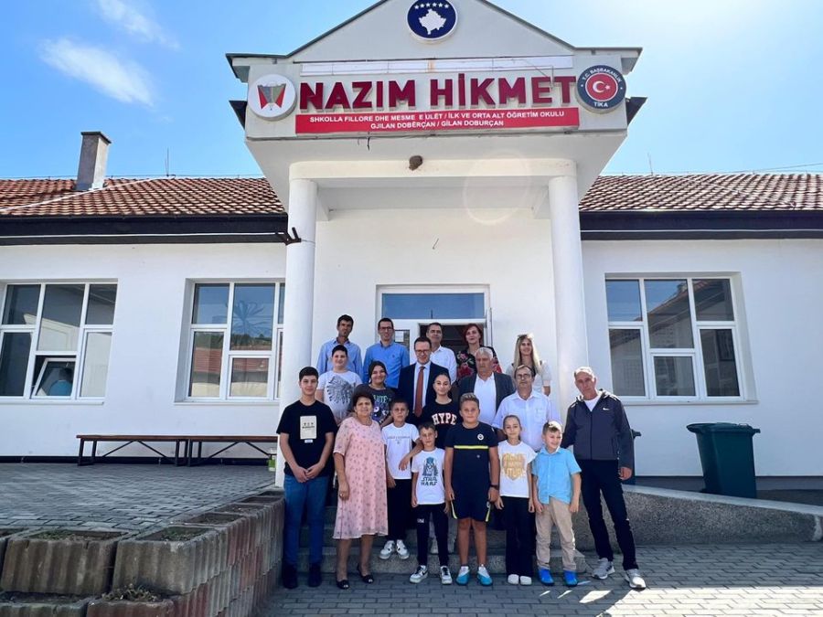 Büyükelçi Angılı, Gilan ve Doburçan Okullarını Ziyaret Etti