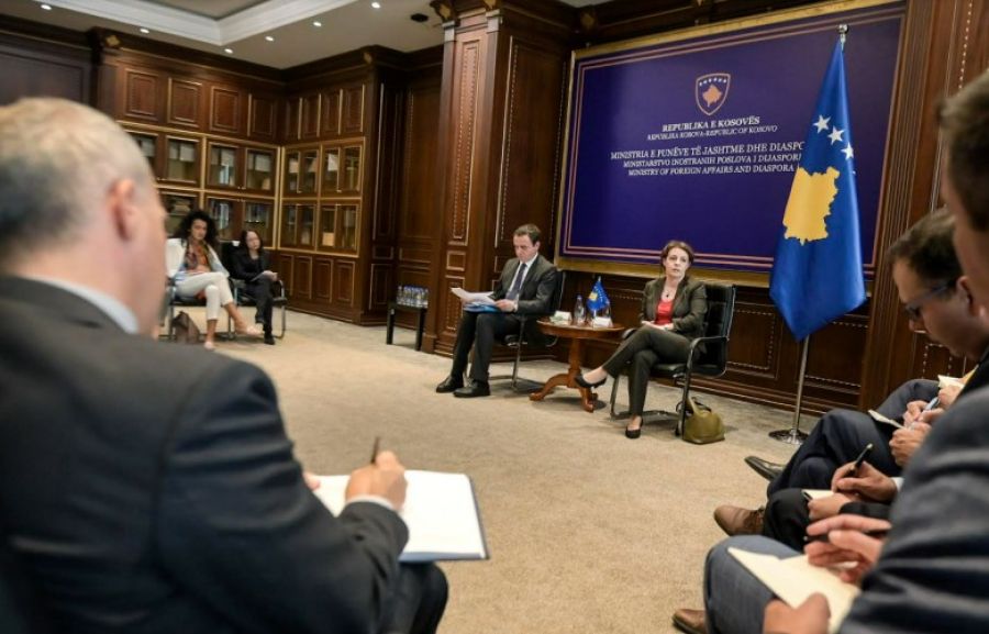Kurti ve Gërvalla Kosova'da Akredite  Edilmiş Büyükelçi ve Diplomatlarla Görüştü