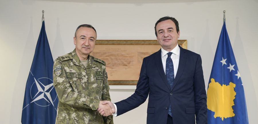 Kurti: KFOR'un Artan Varlığı, Sırbistan ile Sınırın Korunmasına Yoğunlaşmalı