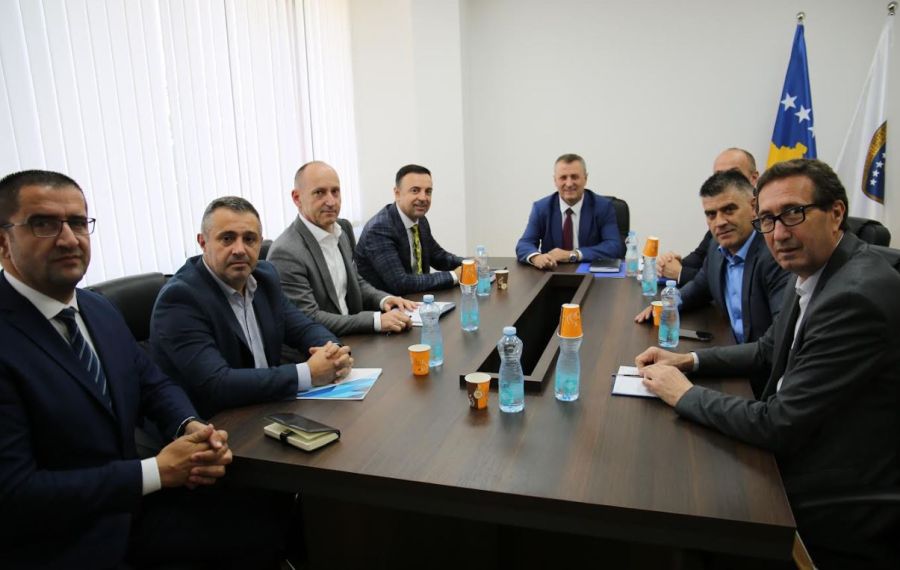 Çok Sayıda Silah, Araba ve Gayrimenkule El Koyuldu