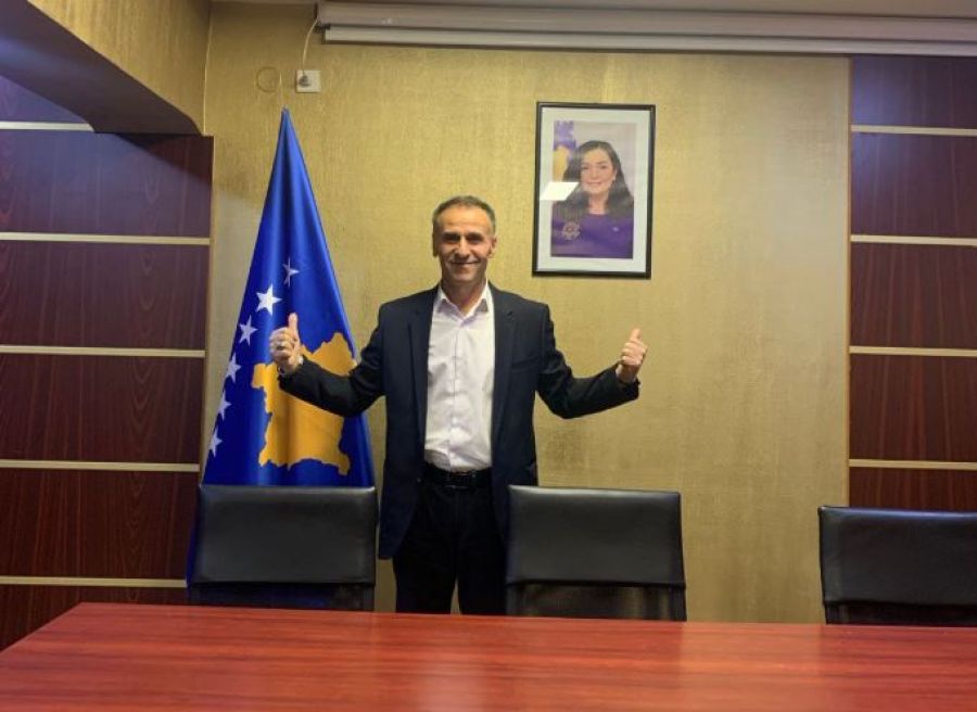 Zveçan ve Leposaviç Arnavut Belediye Başkanları da Görevi Devretmeye Hazır