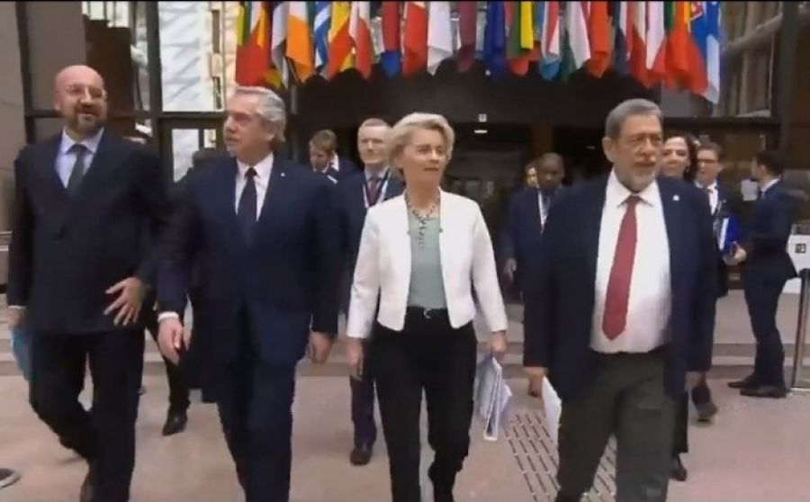 AB Toplantısında Kosova-Sırbistan Konusuna Kısaca Değinildi