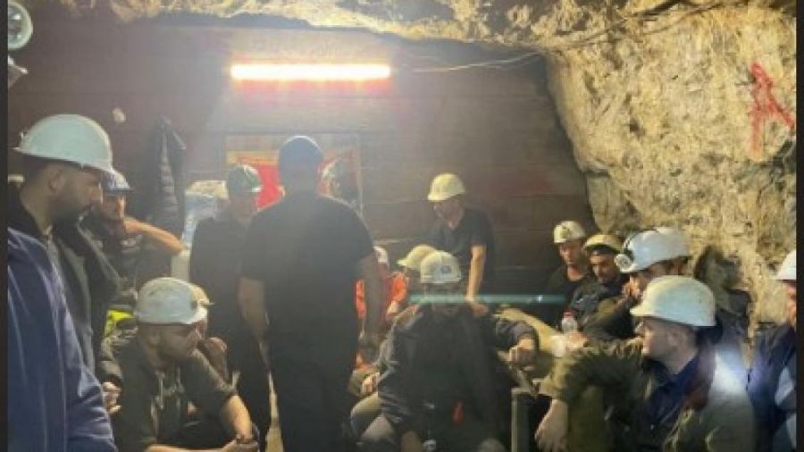 Trepçe Madencileri Greve Girdi