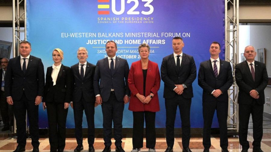 Sveçla, Sırbistan'a Yaptırım Uygulanmasını İstiyor