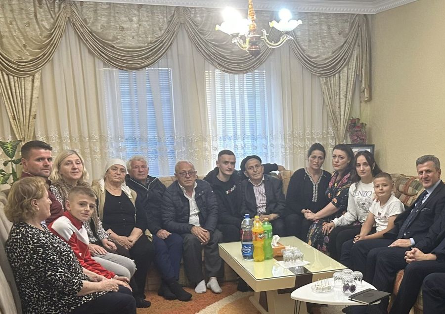 Radoiçiç Suçunu İtiraf Etmesine Rağmen Hala Serbest