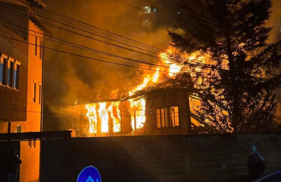 Mitroviça'da Köroğlu Aile Evinde Yangın