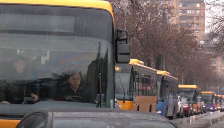 Toplu Taşıma Şirketi Çalışanlarının Protestosu Bugün de Devam Ediyor