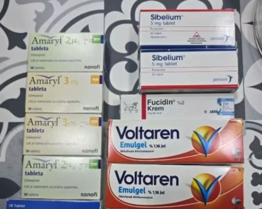 Priştine’deki Bir Eczanede Kaçak İlaç Operasyonu