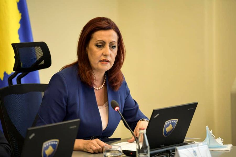 Başbakan Kurti, Emilija Rexhepi'yi Görevden Aldı