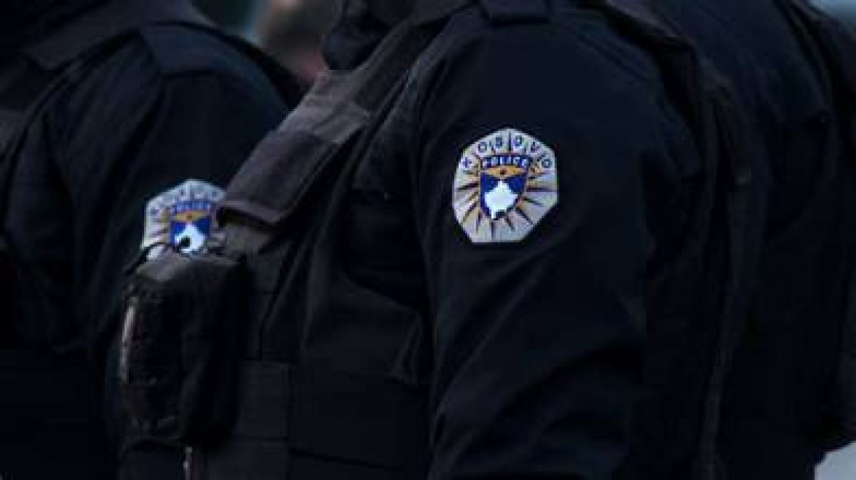 Kosova Meclisi Önündeki Protesto Sürüyor