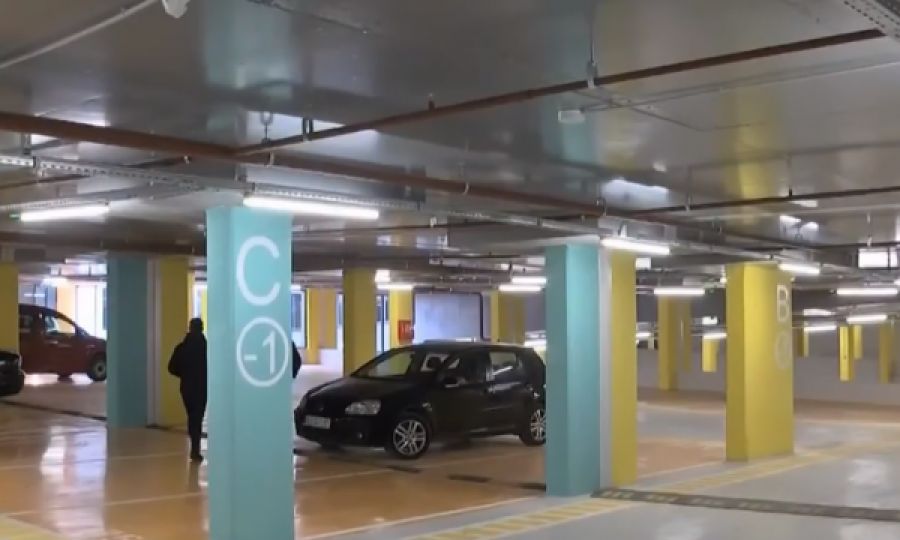 Priştine Yeraltı Otoparkı Çoğu Zaman Boş
