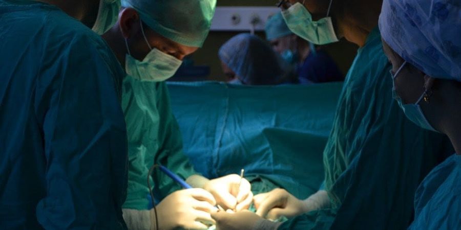 QKUK'ta Karın Cerrahisi'nde Ameliyat Sayısı 25% Arttı