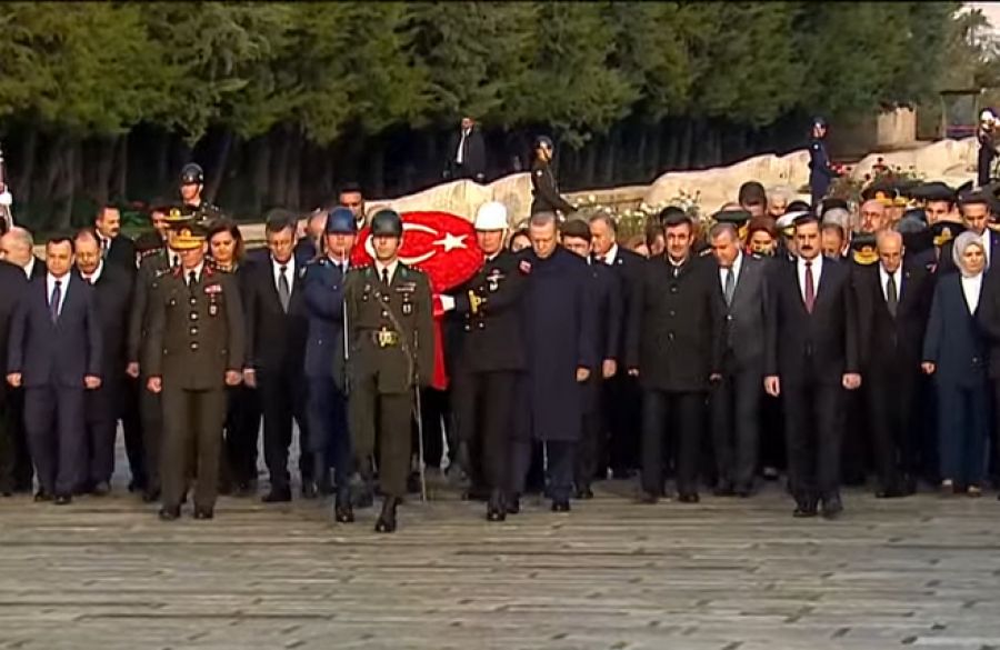 Devlet erkanı Atatürk’ün 85.ölüm yıldönümünde Anıtkabir’i ziyaret etti