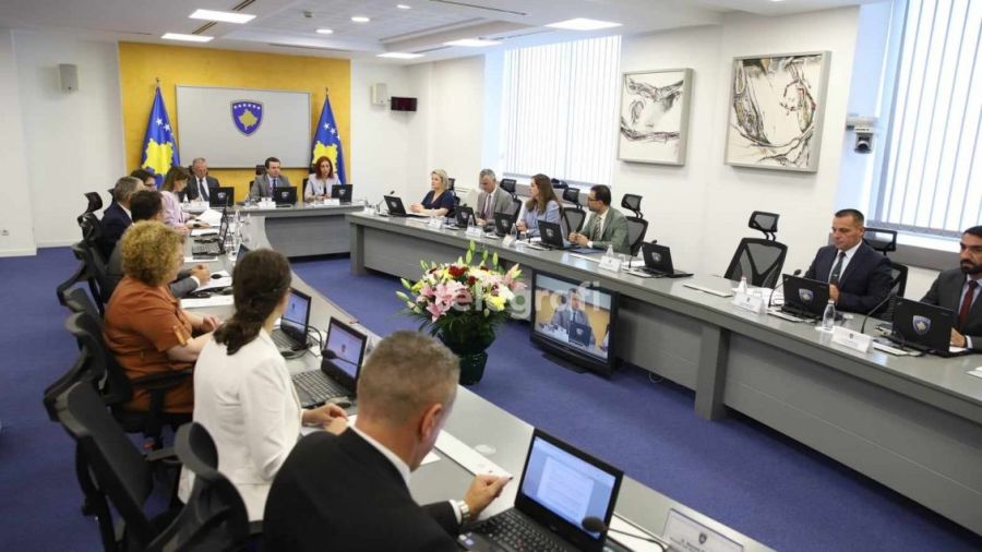 Hükümette Değişiklikler, Avni Zogiani ve Resul Makreshi'nin Görevlerinde Değişiklik