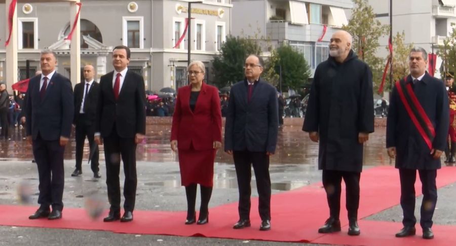 Vlora’da Bayrak Çekme Törenine Başbakan Kurti de Katılıyor