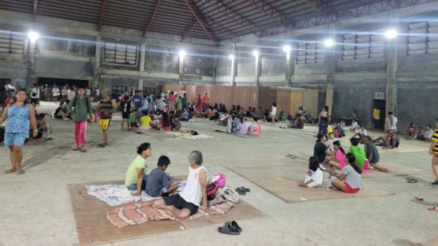 Filipinler'de 7,6 büyüklüğündeki depremde 1 kişi hayatını kaybetti