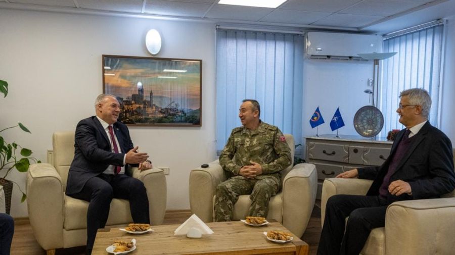 Bakan Damka’dan KFOR Komutanı Ulutaş’a Ziyaret