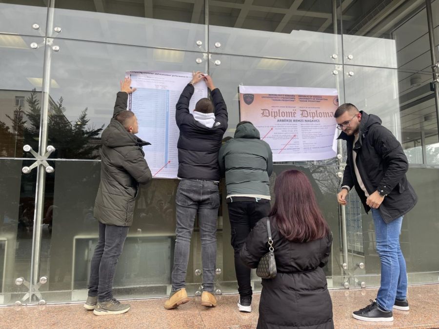 Eğitim Bakanlığı Önünde Üniversite Öğrencilerinin Eylemi