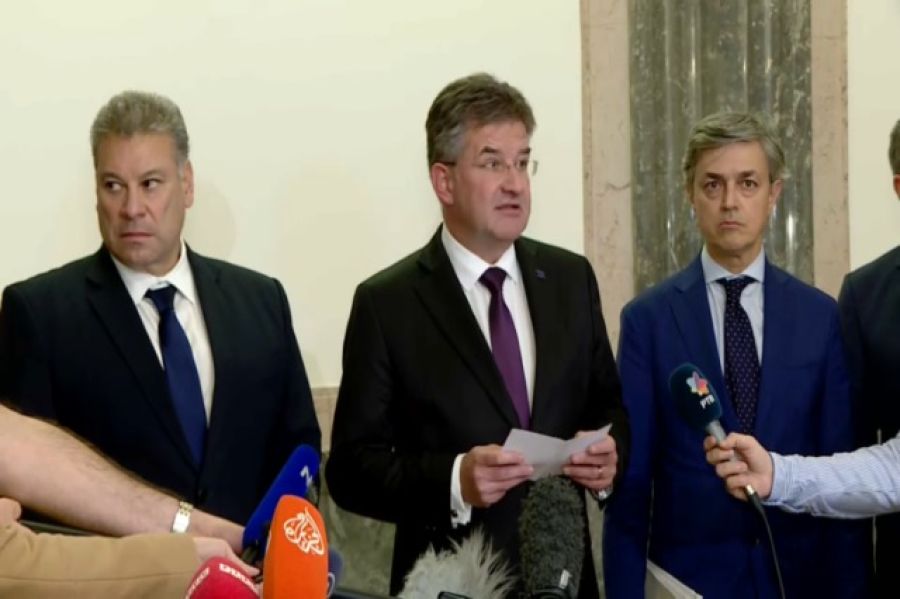 Zaman ne Kosova ne de Sırbistan’ın Lehine İşlemiyor