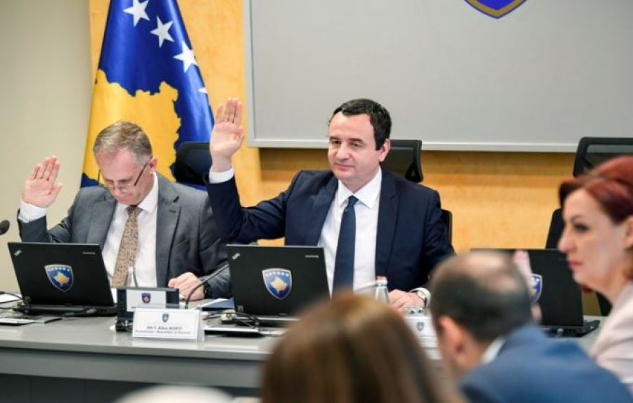 Hükümet, Her Çocuğa da 100 Euro Ayırdı