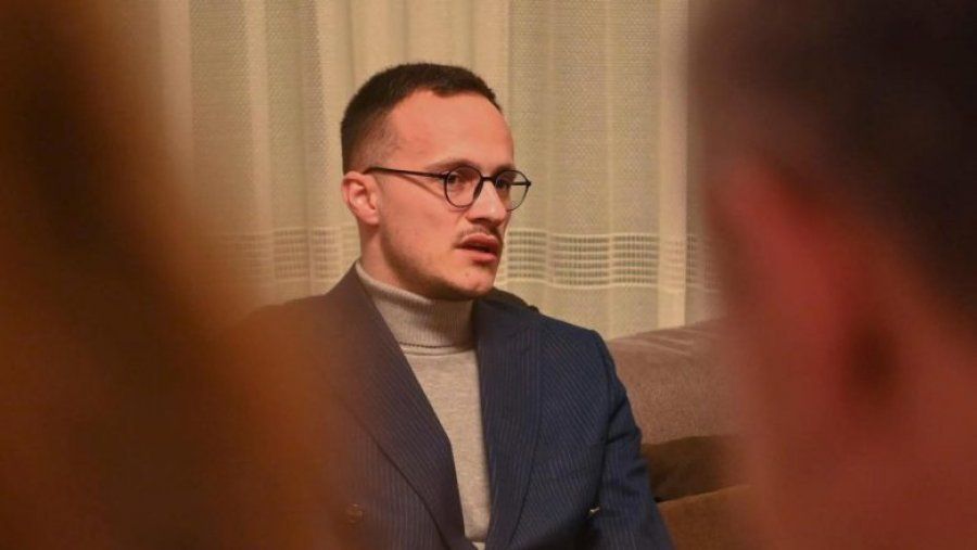 Sırbistan'da Oylamaya Katılmak İsteyenler İçin Ulaşım Sağlandı