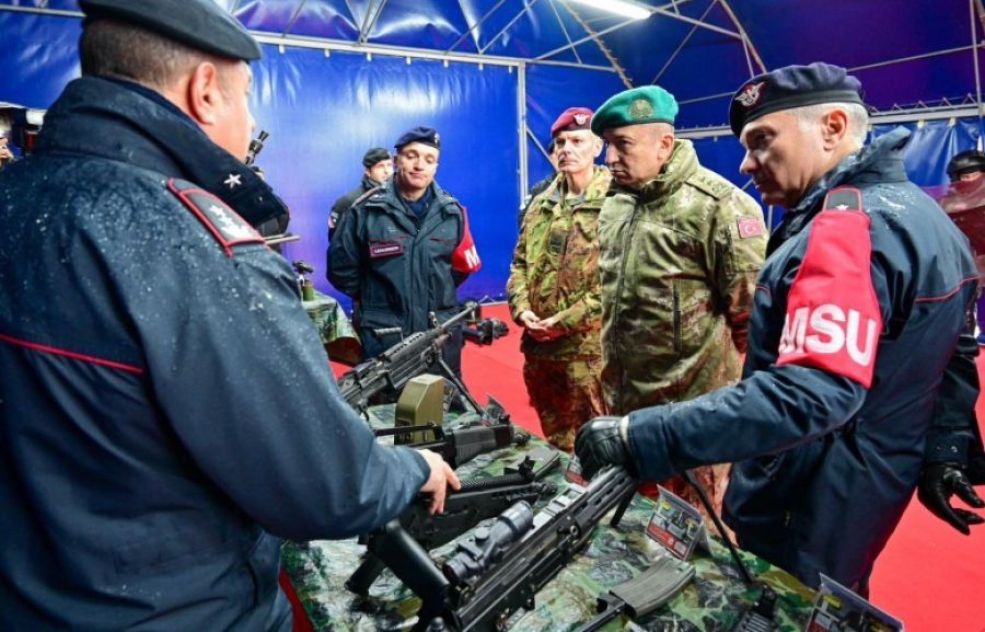KFOR Komutanı, Çokuluslu Özel Birimi Ziyaret Etti