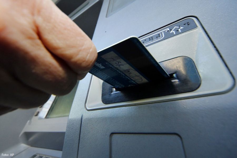 Emekliler ve Çocuklar İçin 100 Euro Ödeme Yapıldı
