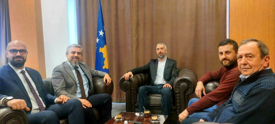 Milletvekili Kervan ve KDTP Heyeti, Kuzey Mitroviça’da İncelemelerde Bulundu