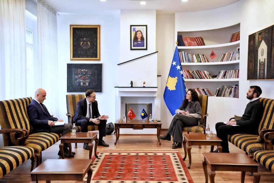 Büyükelçi Angılı, Kültür Bakanlığını Ziyaret Etti