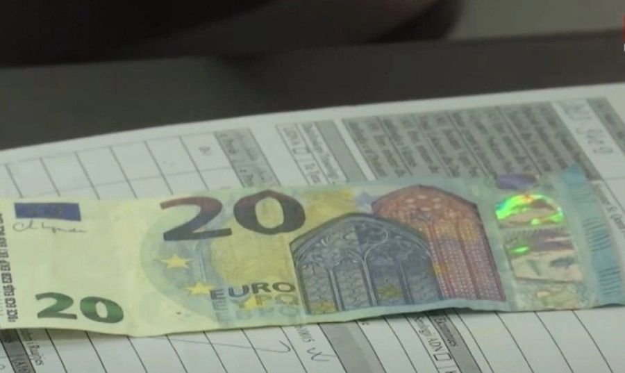 2 Euro’lar Yetmezmiş Gibi Şimdi de Piyasada Sahte 1 ve 20 Eurolar