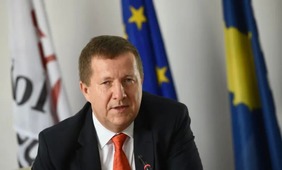 AB, Kosova'ya Karşı Tedbirleri Kaldırmaya Hazır