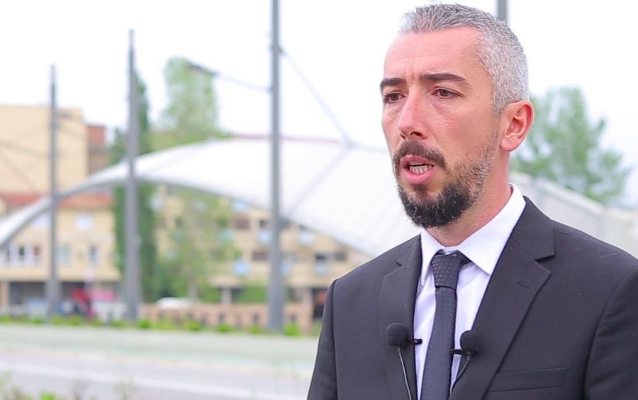 Kuzey Mitroviça Başkanının Görevden Alınması İçin İmzalı Mektup Teslim Edildi